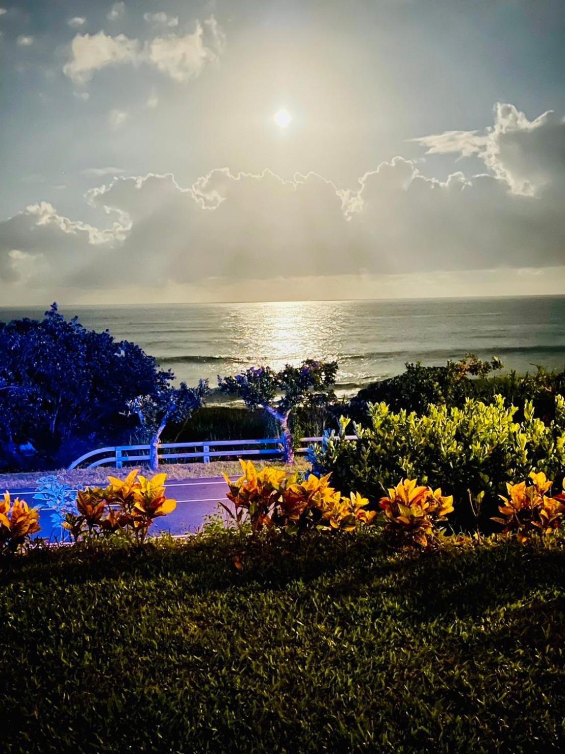 Taitung Blue Sea Villa Чънгун Екстериор снимка